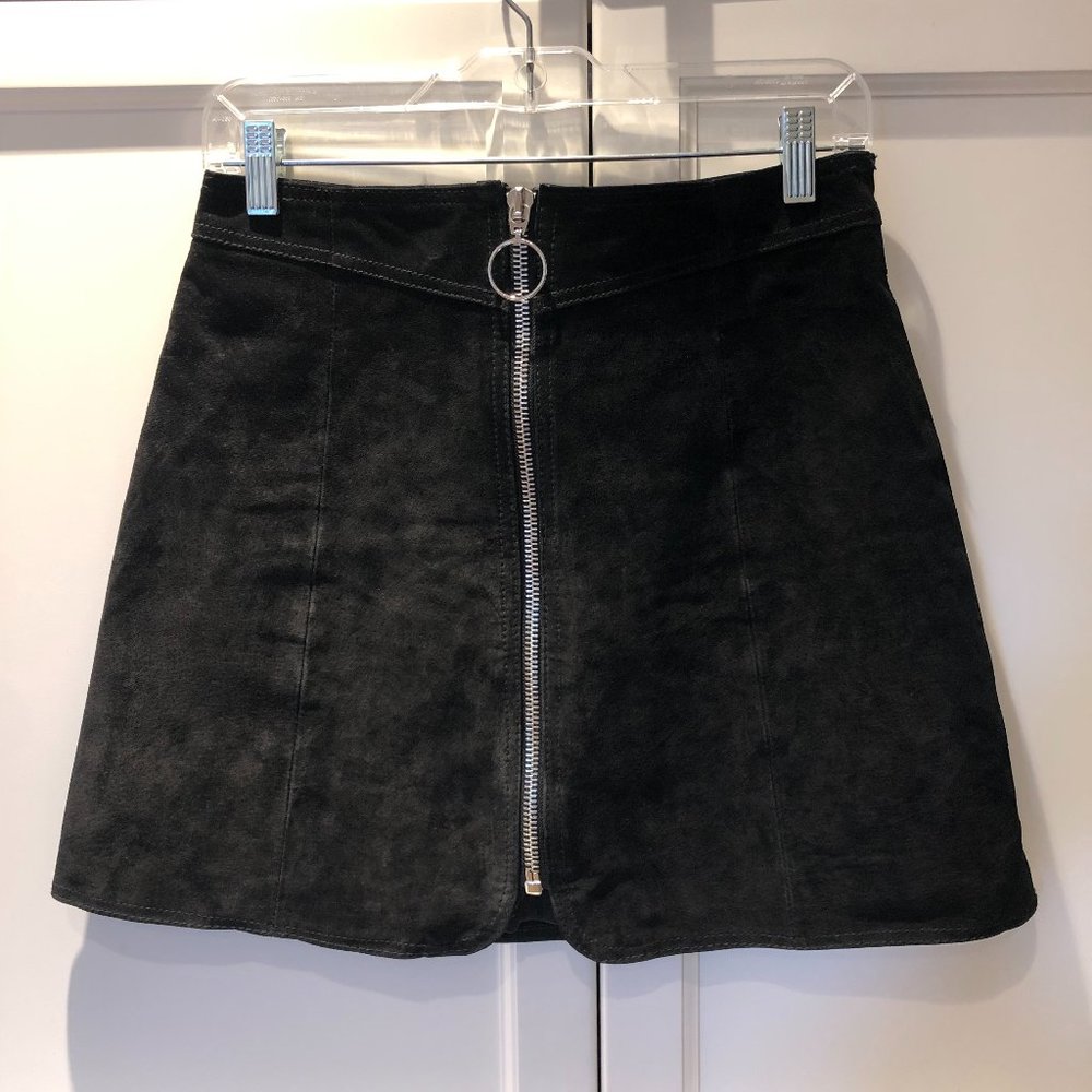 Zara Short Suede Zip Front Skirt